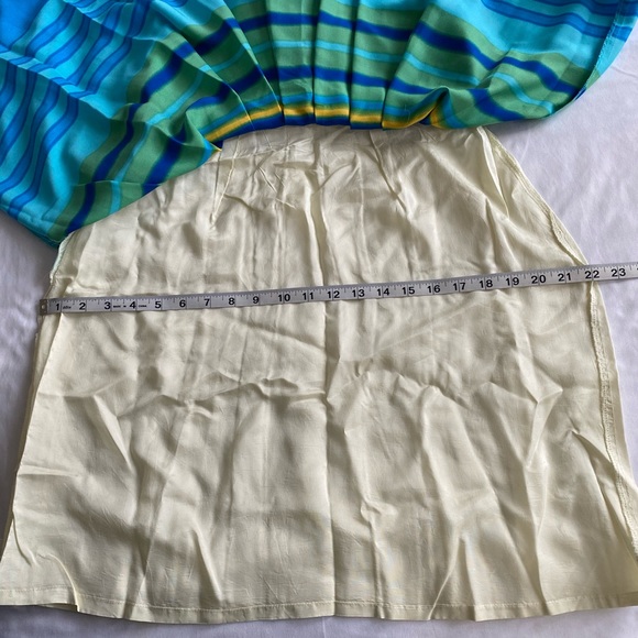 Silk Multicolour dress - Picture 4 of 9